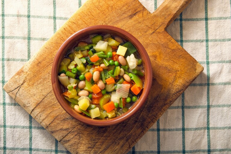 sliced vegetables and beans in bowl